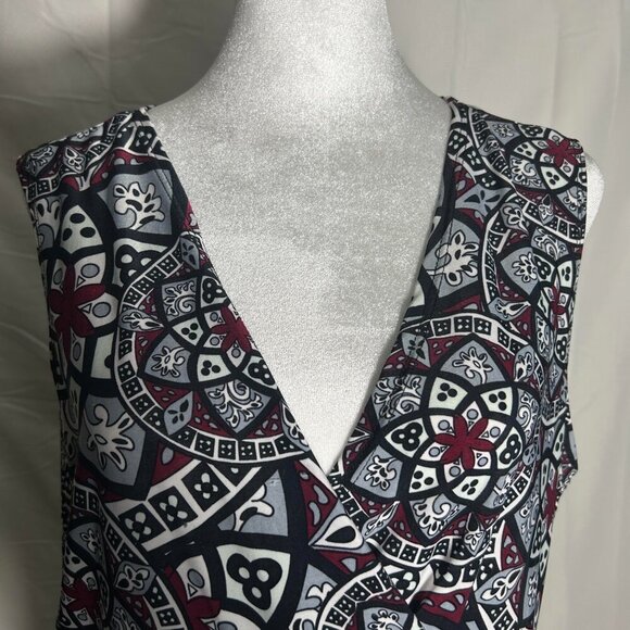 Flirty Pink Size 1X Purple/Black/Gray color, Sleeveless V-neck Top - Picture 5 of 5